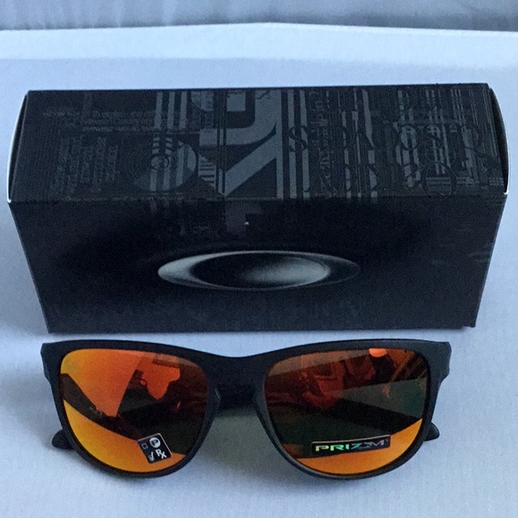 Oakley Other - OAKLEY MOTTO GP PRIZM COLLECTION.